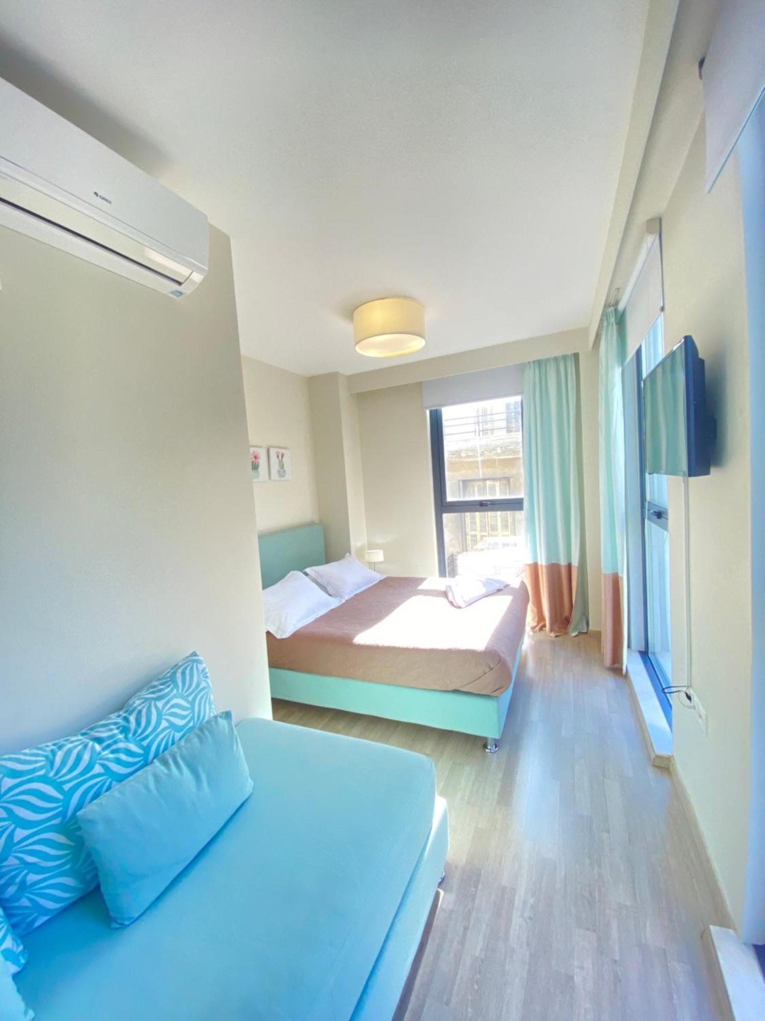 Tins Hotel City - Athens Афины, Греция — бронируйте Гостевые дома, цены в  2024 году